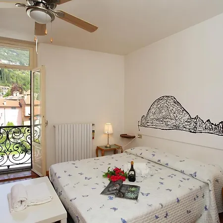 아파트 Sleeps 4